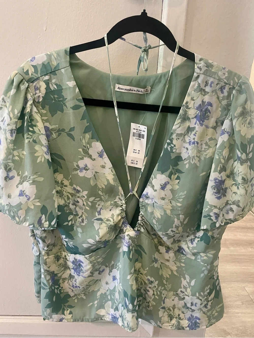Abercrombie & Fitch Sage Green Floral Puff-Sleeve Top